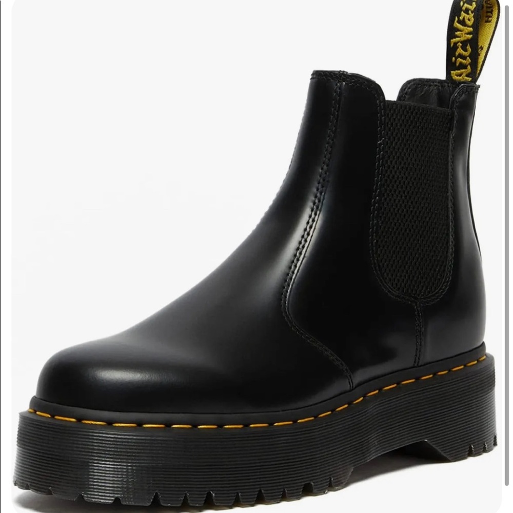 DR. MARTENS 2976 QUAD Boots Black Chelsea Smooth NEW w/o box FAST Shipping! 5